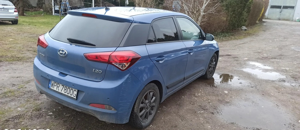 Hyundai i20 cena 23000 przebieg: 238000, rok produkcji 2017 z Warszawa małe 92